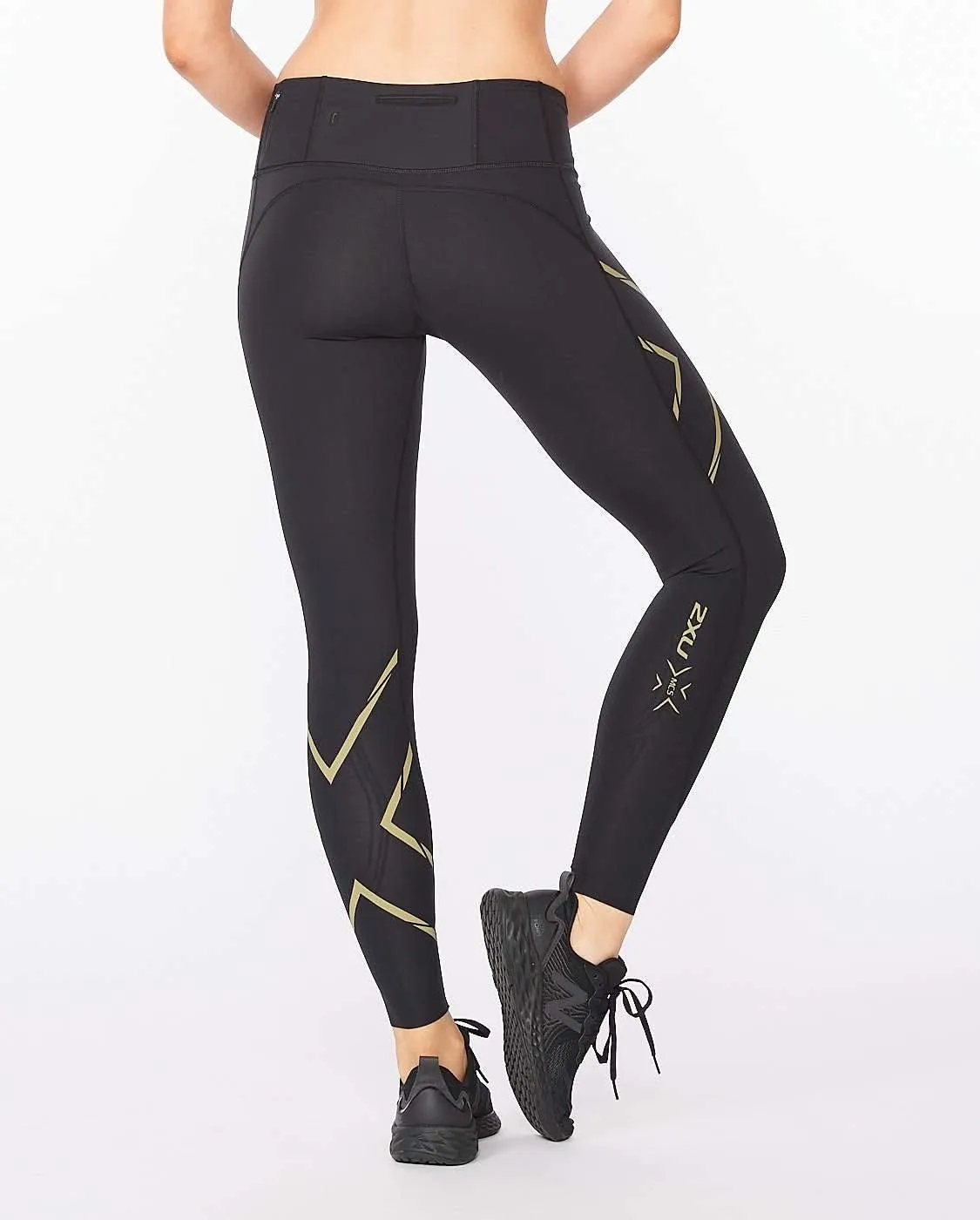 2XU Women's Light Speed Compression Tights - Lightweight & Flexible Support for Improved Running Performance