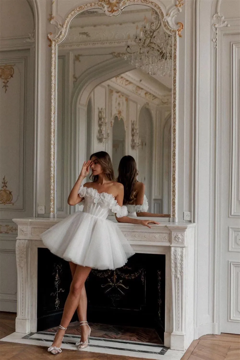 Basgute Short Wedding Dresses for Bride Beach Lace Applique Tulle Strapless Boho Corset Mini Bridal Dress