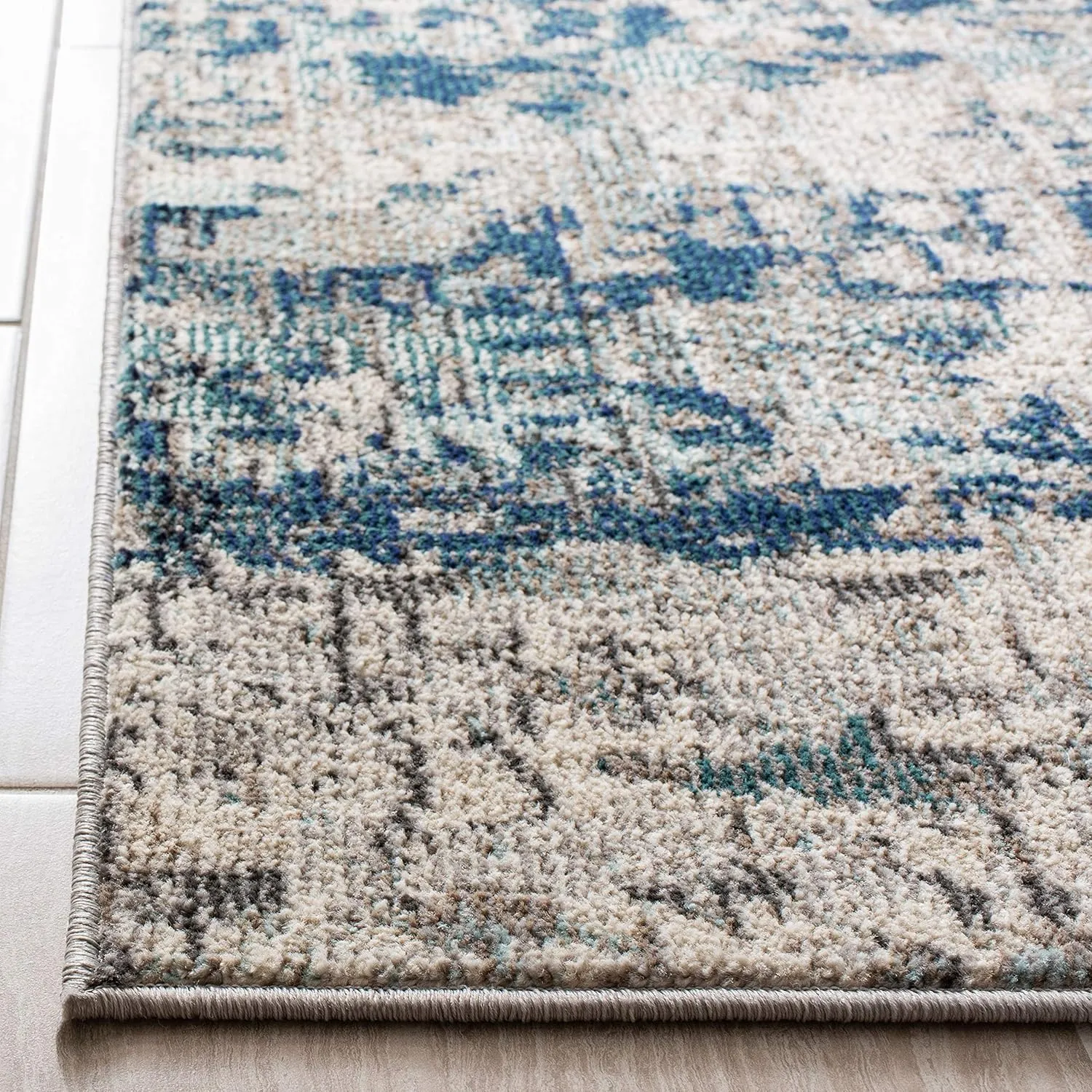 SAFAVIEH Area Rug 8x10 - Madison Collection - Large - Grey & Blue, Modern Abstract Design, Non-Shedding & Easy Cleaning, Ideal for Living Room, Bedroom, Office, Dining Space (MAD460K)