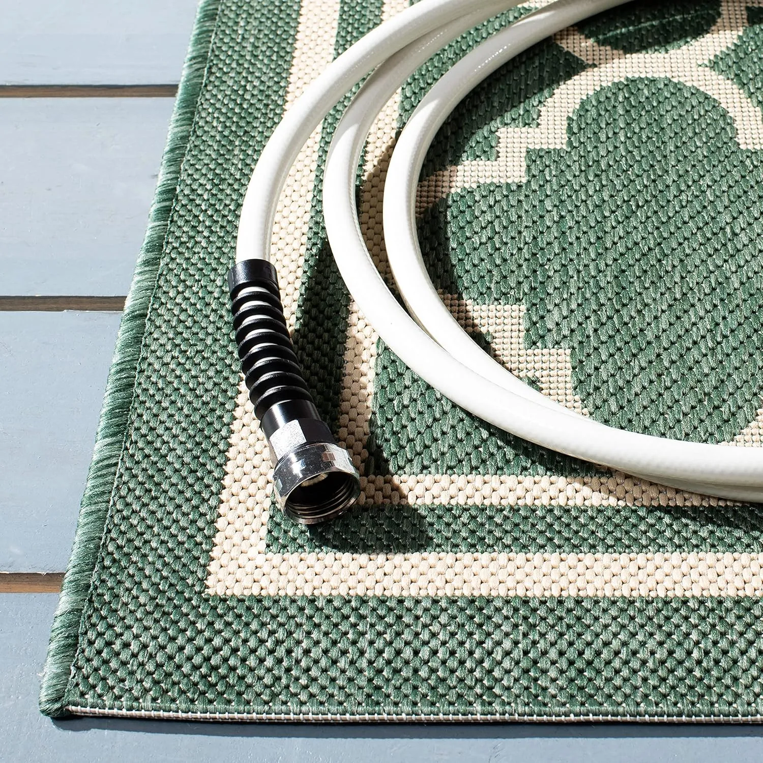 SAFAVIEH Courtyard Collection Accent Rug - 2'3" x 5', Dark Green & Beige, Trellis Design, Non-Shedding & Easy Care, Indoor/Outdoor & Washable-Ideal for Patio, Backyard, Mudroom (CY6918-322)