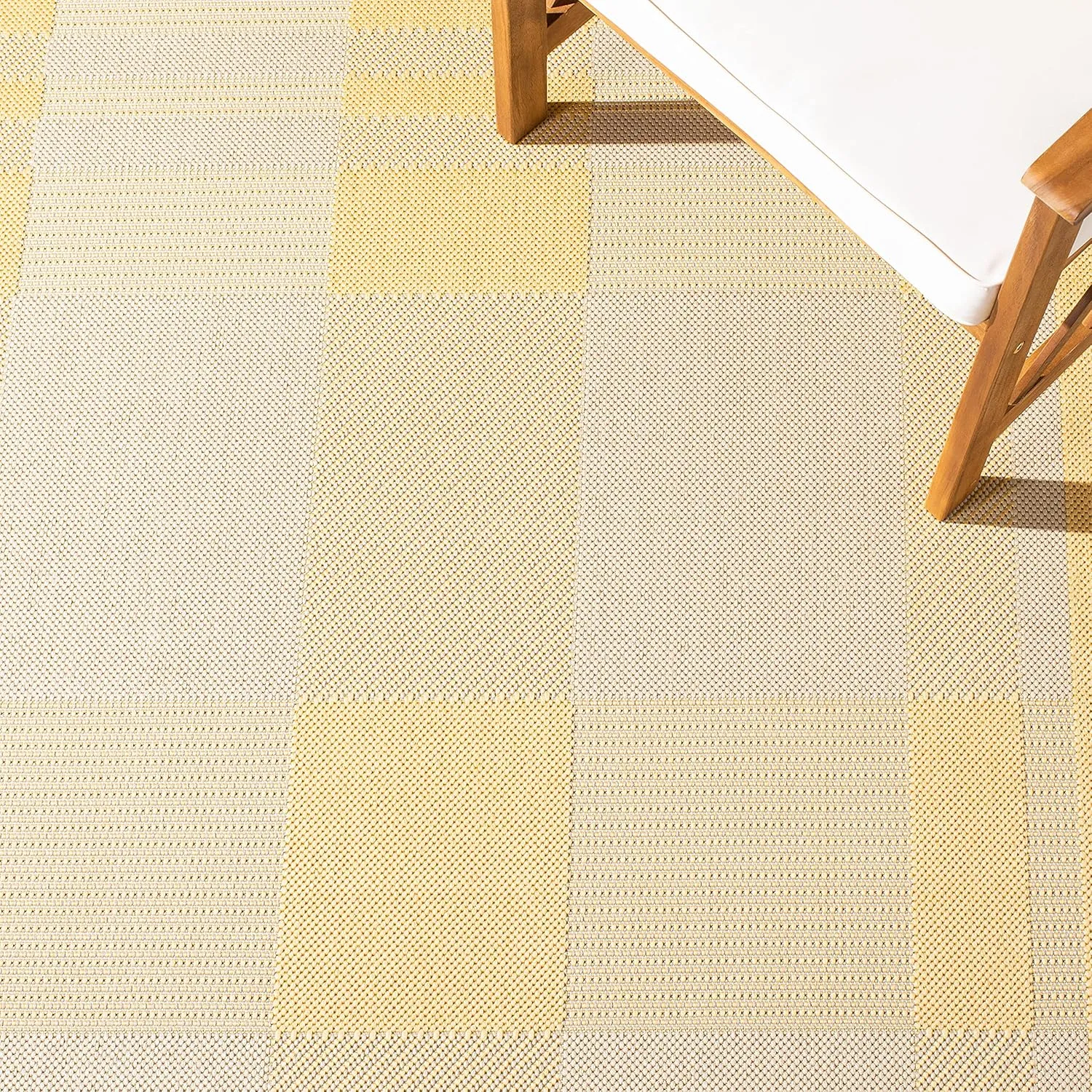 SAFAVIEH Courtyard Collection Area Rug - 5'3" x 7'7", Gold & Beige, Indoor/Outdoor, Plaid Pattern, Weather Resistant & Washable, Ideal for Patio, Backyard, Mudroom, Deck, Dining Space (CY6201-306)