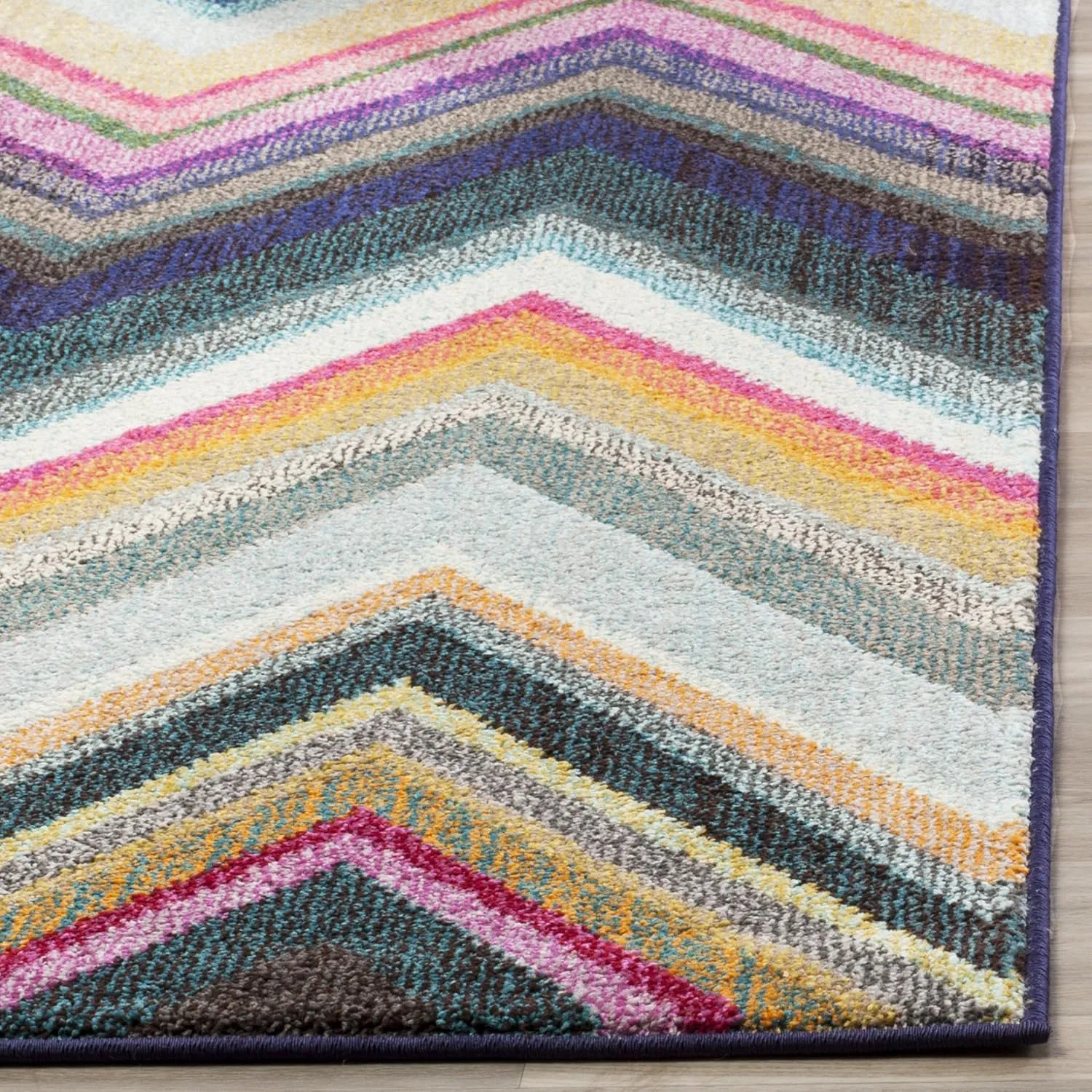 SAFAVIEH Monaco Collection 5'1" x 7'7" Multi MNC234F Boho Chevron Non-Shedding Living Room Bedroom Area Rug