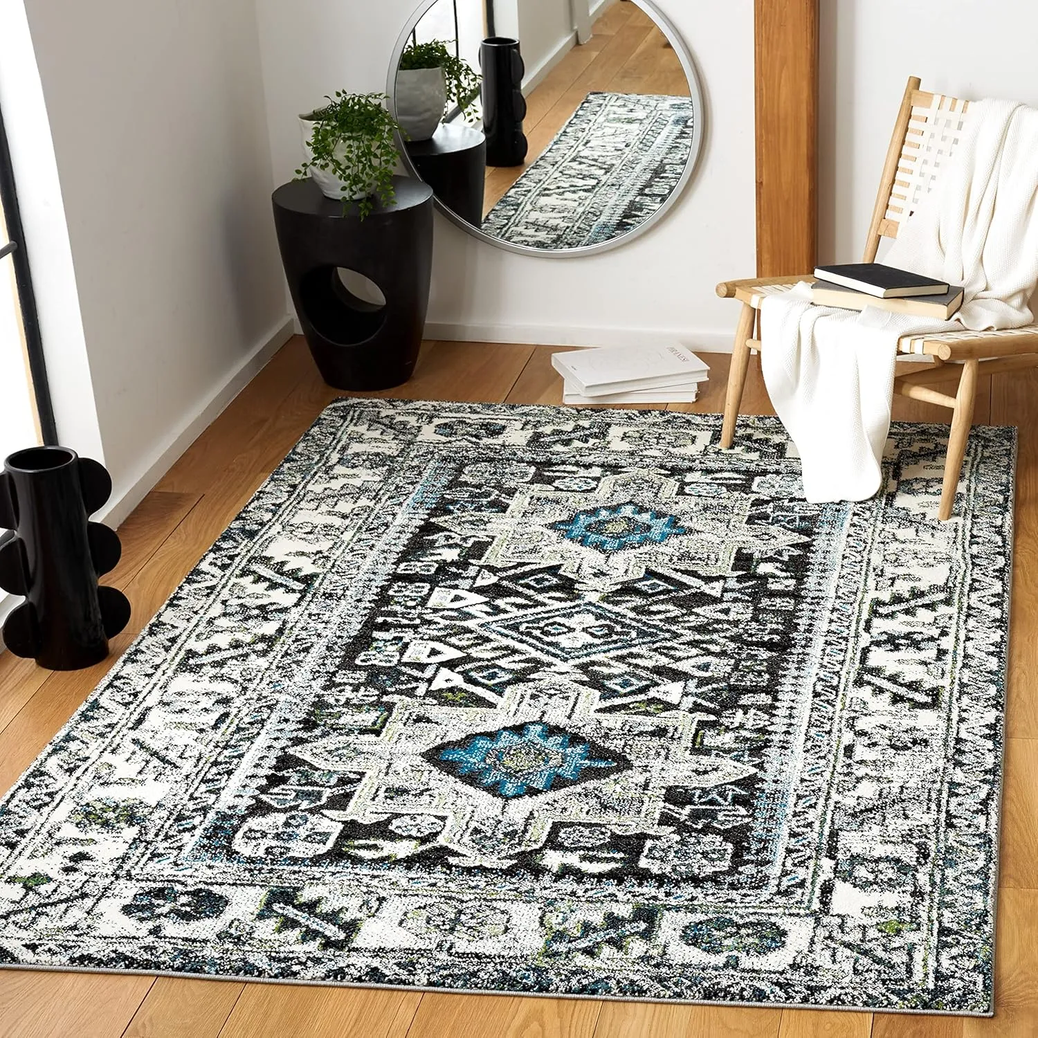 SAFAVIEH Vintage Hamadan Collection Area Rug - 5'3" x 7'6", Light Blue & Black, Traditional Oriental Design, Non-Shedding & Easy Care, Ideal for High Traffic Areas in Living Room, Bedroom (VTH211M)