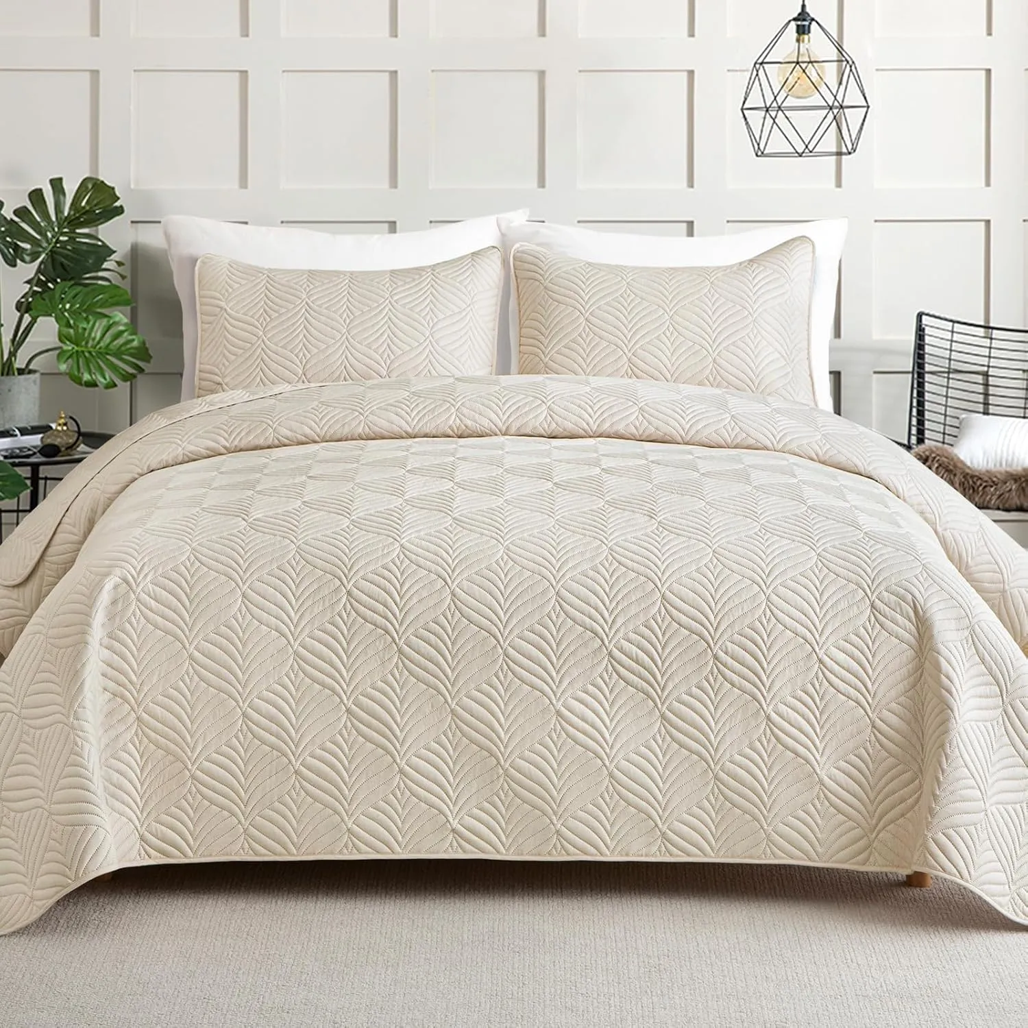 Whale Flotilla Elegant Extra Soft Quilts Queen Size, 3-Piece Lightweight Modern Geometric Full Queen Quilt Bedding Sets Bedspread Coverlet for All Seasons, Brich Beige