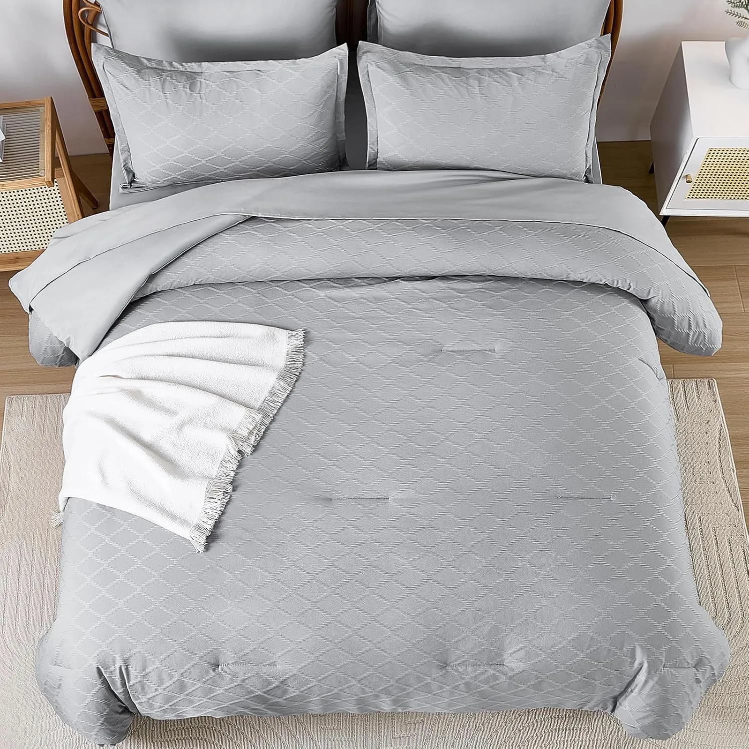 Yiran 7 Piece Grey Comforter Set Queen Size, Jacquard Tufted Bed in a Bag, Spring Summer Soft Microfiber Complete Bedding Set with Sheets for All Season